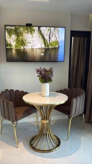 Deluxe Panoramic Lake&Sea View Apartment - 1