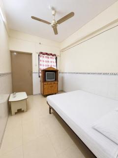 Hotel Shree Jay Amba Deluxe - 2
