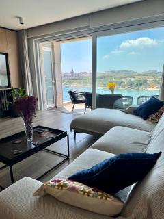 Sea view Sliema 2 bedroom apartment - 3