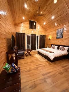The Majestic Himalayan Resort - 4