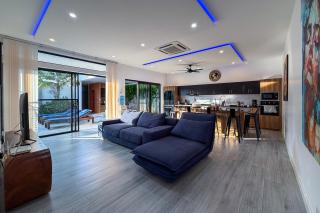 Elegant 3BR Pool Villa @Rawai Beach - 9