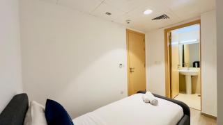 Luxury 2BR Beachfront Escape Mayan 5, Yas Island - 2