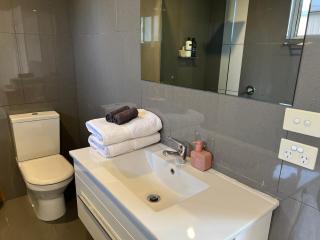 St Leonards Holiday Beach House - 3