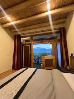Indus County - 9