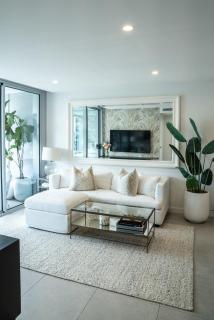 Luxury Ocean View Apartment - 4