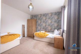 Rosebank Court by Blue Skies Stays - 1