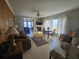 Bay of Sands Cottage - 0