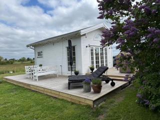 Minihus i lantlig miljö nära havet - 1
