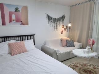 Cozy and quiet aesthetic accommodation on Line 2 - 2