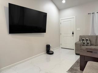 Newly build 2 bedroom 2 bathrooms condo - 8
