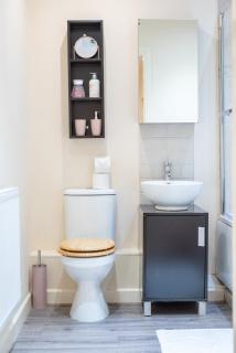 No12, Modern 2 Bedroom Apartment - 4