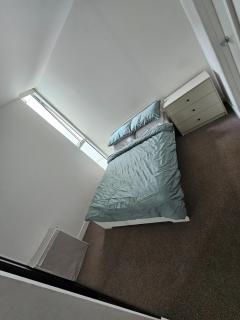 2 bed 2 bath Brighton Apartment close to Beach - 6