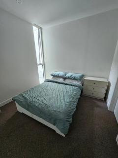 2 bed 2 bath Brighton Apartment close to Beach - 1