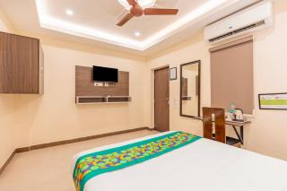 Treebo Golden Sun Inn, 5 Mins To Rock Beach - 2