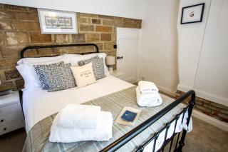 Whitby Boutique - Mast Cottage - 6