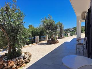 Vromolithos View House - 4