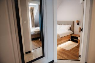 Central Premium Suites - 8