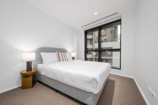 LaneStay - Modern 2BR with Parking and Pool & Gym - 7