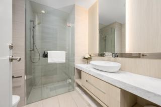 LaneStay - Modern 2BR with Parking and Pool & Gym - 4