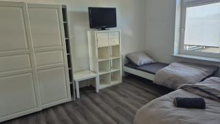 Modern 3 Bedroom Apartment 3 Single Beds Double Bed WiFi & Washer - 1