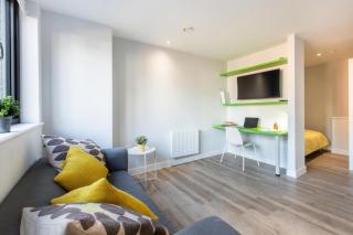 Boutique Exeter Abode - Parking - 2