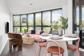 LaneStay - 2BR Albert Park Views Pool Gym Parking - 3