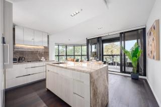 LaneStay - Panoramic Park View w Gym & Pool & Parking - 9