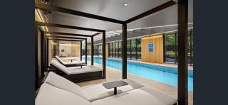 LaneStay - Grand Living with Pool gym and Parking - 4