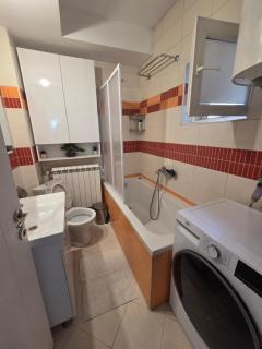 Center Luxury Apartment - 3