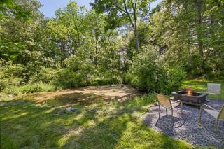 Robins Rest at Saylors Lake with Hot Tub, Pond, and Fire Pit - 3