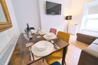 One Bedroom Apartments By Travel Short Term Rental Agency Derry City Centre - 5