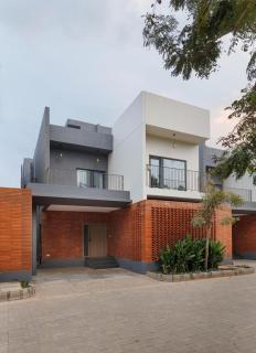 The Grove Rosewood by Red Olive 3BHK Airport Blr - 5