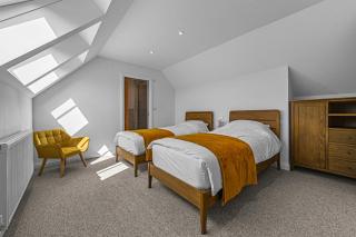 Luxury Barn Collection, Essex | Sleeps 12 - 3