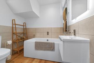 Luxury Barn Collection, Essex | Sleeps 12 - 2