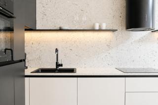 Metropolis - Luxury Infiniti Apartment - FREE PARKING - 1
