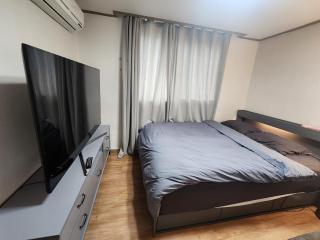 2bed Gangnam, Sinnonhyeon Long-term travel, business trip, tourist guide available Nonhyeon Station Sinnonhyeon Station 10 minutes on foot - 3