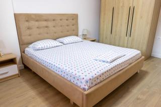 Seafront one bedroom apartment! Free Parking &Wifi - Saranda - 1