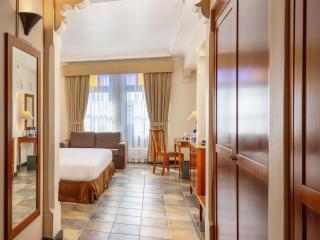 Novotel Bahrain Al Dana Resort - 6