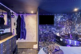 Luxurious Love Room by Vill'amore - 5