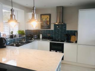 Giant's Causeway View Apartment - 8