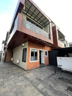 2 units of Luxurious 4 Bedroom Duplex Apartment QQ - 3
