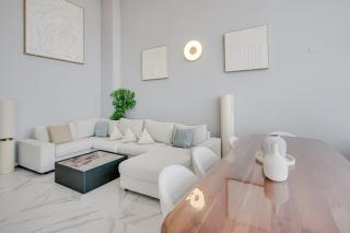 Penthouse Duplex with TOP Views! - 1