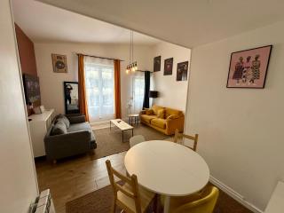 Elegant 2 Bedroom Apartment with Free Parking Paris St-Denis by Immo Kit BNB - 5
