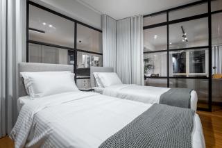 The Grand Acropolis Jacuzzi Residence - 5