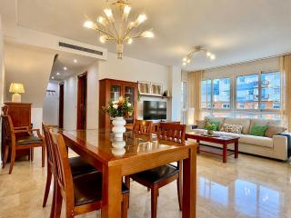 Stunning Duplex with Terrace, Near Cullera Beaches, Air Con, Fast WiFi and Free Parking - 3
