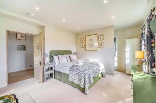 The Farmhouse - 5