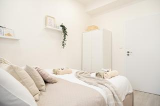 Modern APT City Hideaway - 7