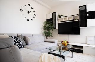 Modern APT City Hideaway - 2