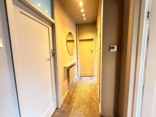 2 Bed Flat - short walk from Brent Cross Station - 5