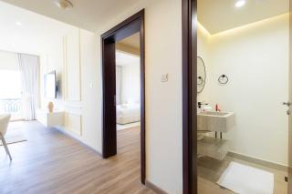 Idyllic Beachside Bliss 1BR with Sea Views in Bab Al Bahr - 3